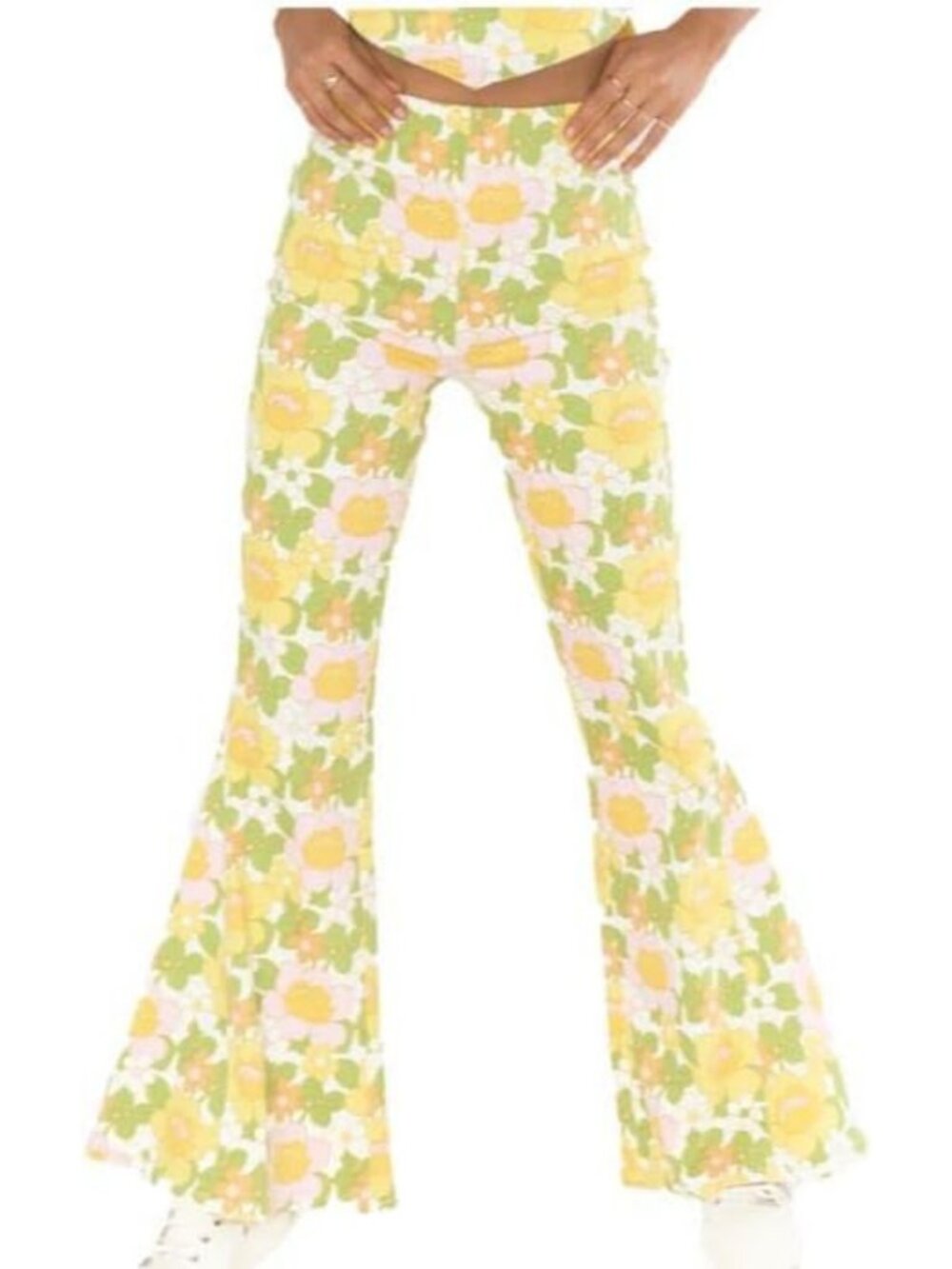 Chic Women's Berkeley Bell Bottom Jeans - Flared, High-Waisted, Trendy Fit